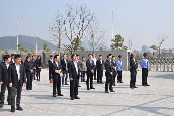 OB电竞大厦升旗仪式隆重举行